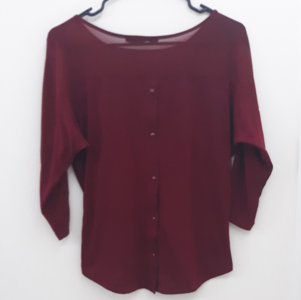 The Limited Buttoned Top - Picture 4 of 4